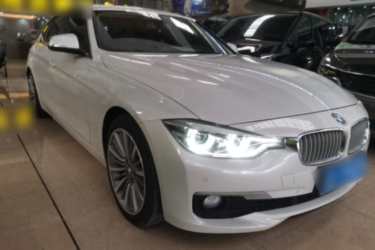 BMW 3 Series 2019 #4 BMW 3 Series 2019 car image #4
