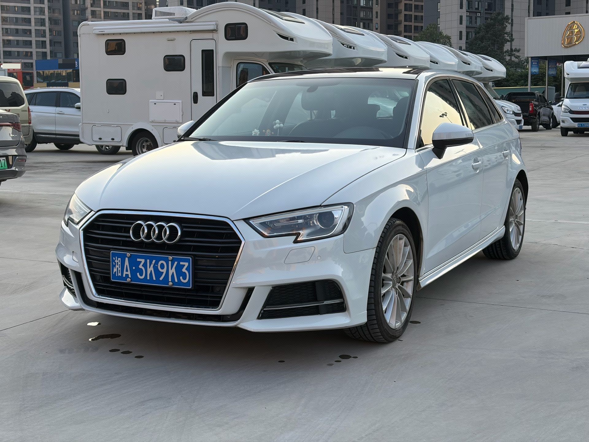 2017 image de voiture 