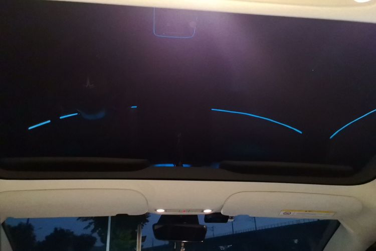 Tesla Model 3 2023 car image #20