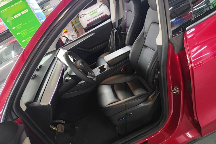 Tesla Model Y 2023 #15 Tesla Model Y 2023 car image #15