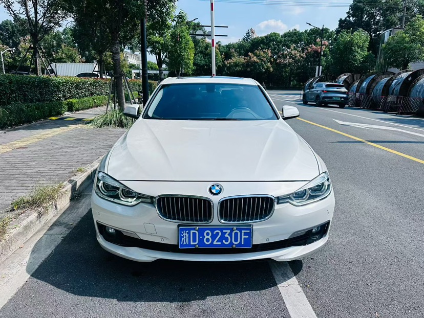 BMW 3 Series 2018 #4 BMW 3 Series 2018 car image #4
