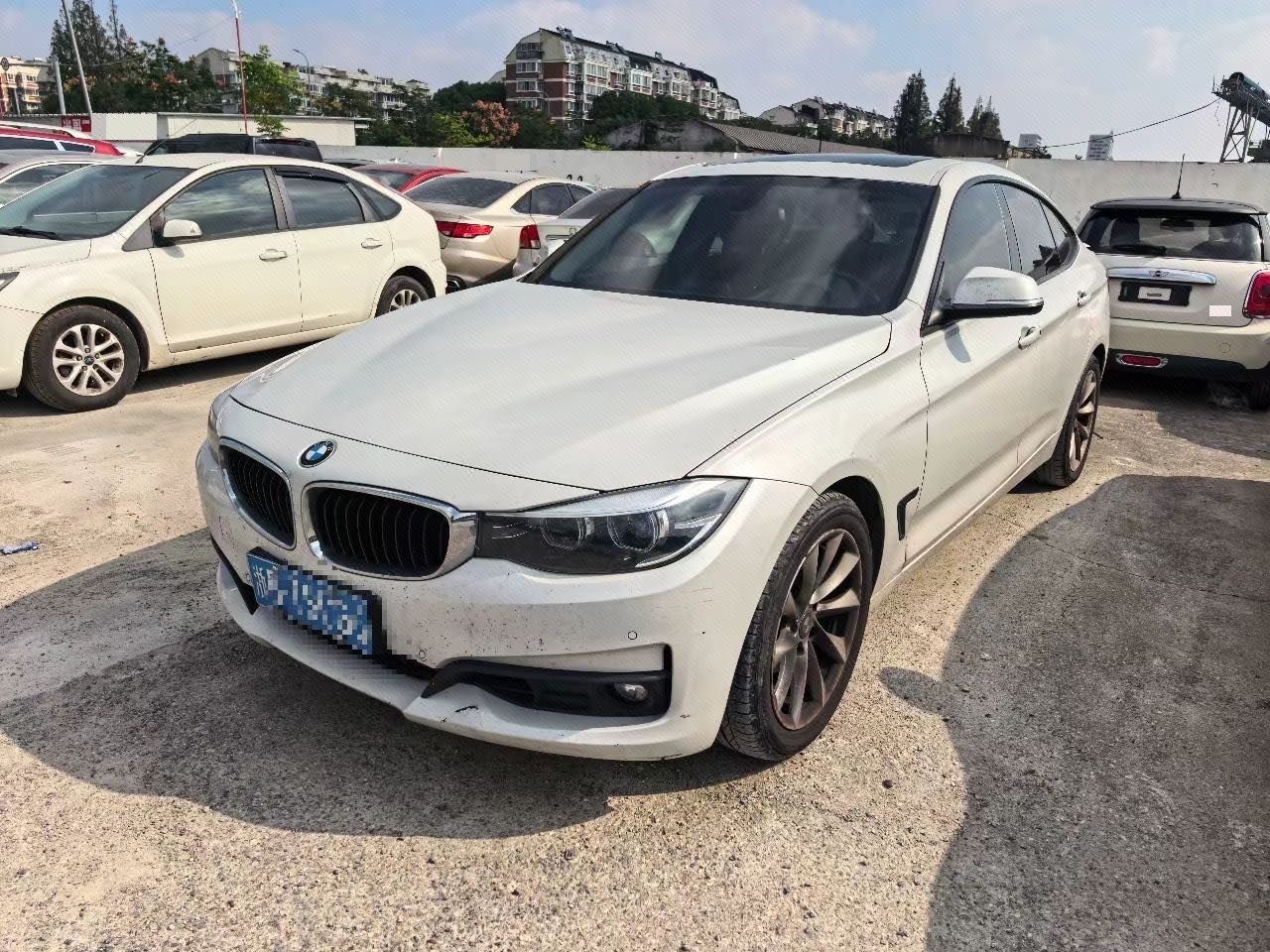 BMW 3 Series GT 2017 BMW 3 Series GT 2017 immagine di auto