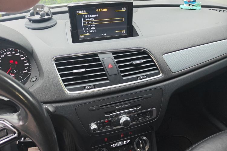 Audi Q3 2015 #15 Audi Q3 2015 car image #15