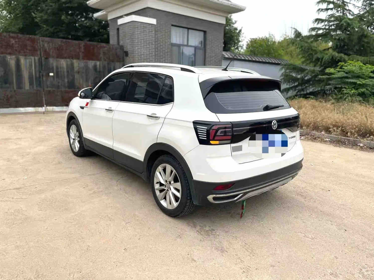Volkswagen T-Cross 2019 صورة سيارة #5