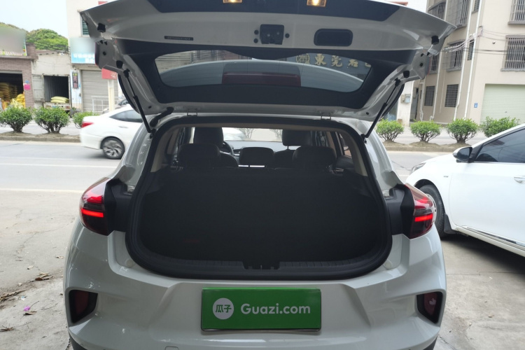 GEELY Emgrand GS 2021 car image #19
