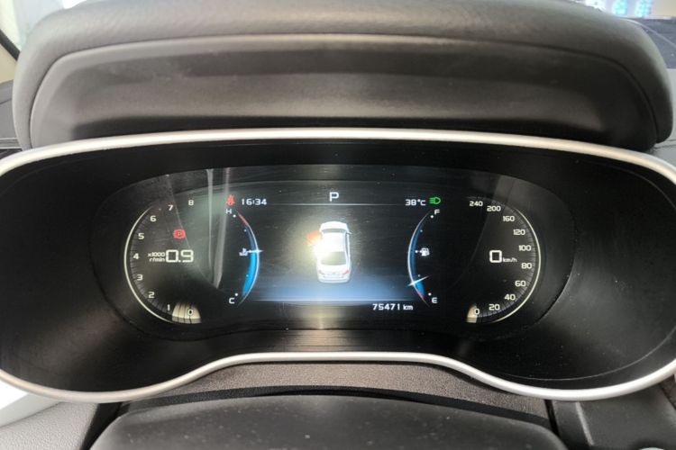 GEELY Emgrand 2019 car image #16