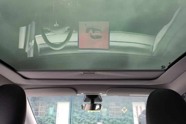 Tesla Model Y 2024 #18 Tesla Model Y 2024 car image #18