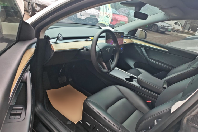 Tesla Model Y 2021 #16 Tesla Model Y 2021 immagine di auto #16