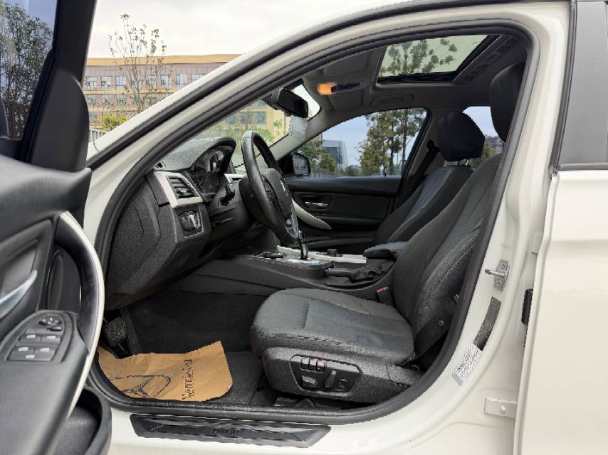 BMW 3 Series 2015 car image #6