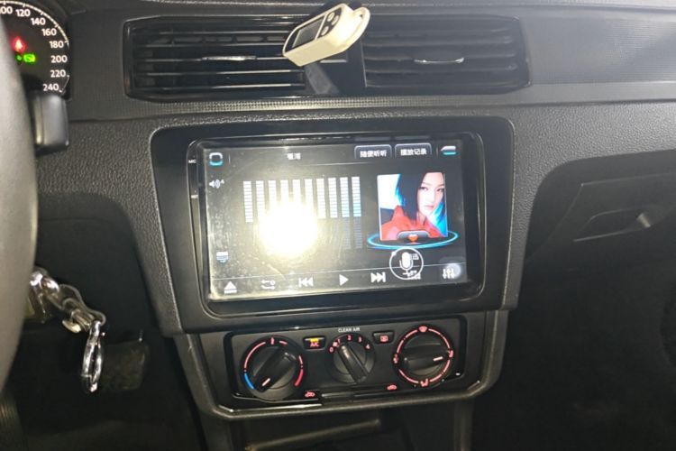Volkswagen Santana 2018 car image #13