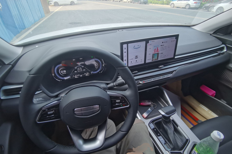 GEELY Emgrand 2024 car image #10