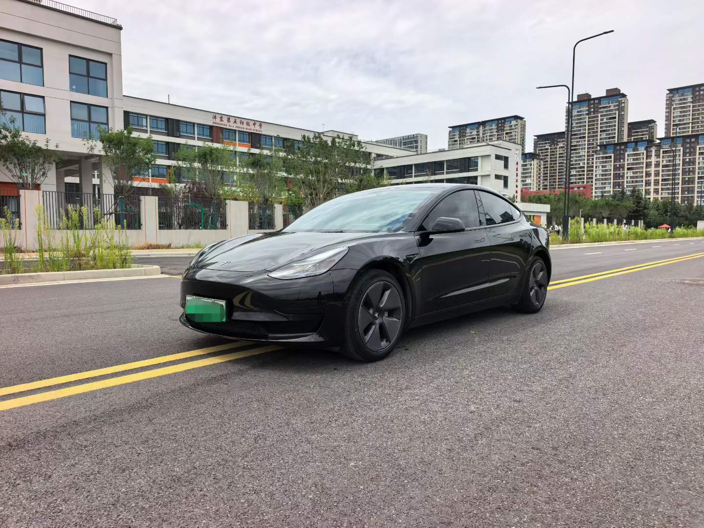 Tesla Model 3 2023 car image 