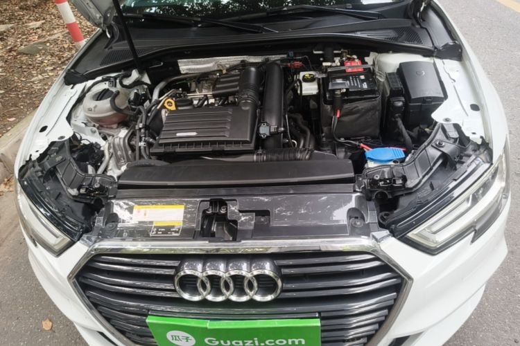 Audi A3 2018 car image #22