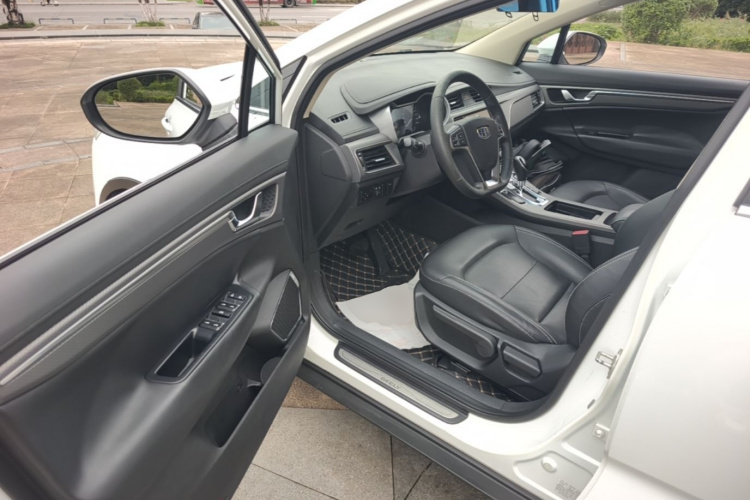 GEELY Emgrand GS 2016 #16 GEELY Emgrand GS 2016 immagine di auto #16