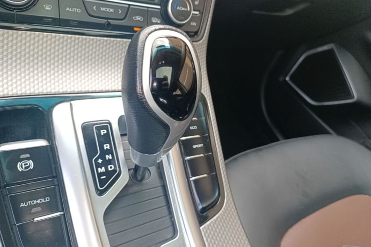 GEELY Emgrand GS 2017 #14 GEELY Emgrand GS 2017 car image #14