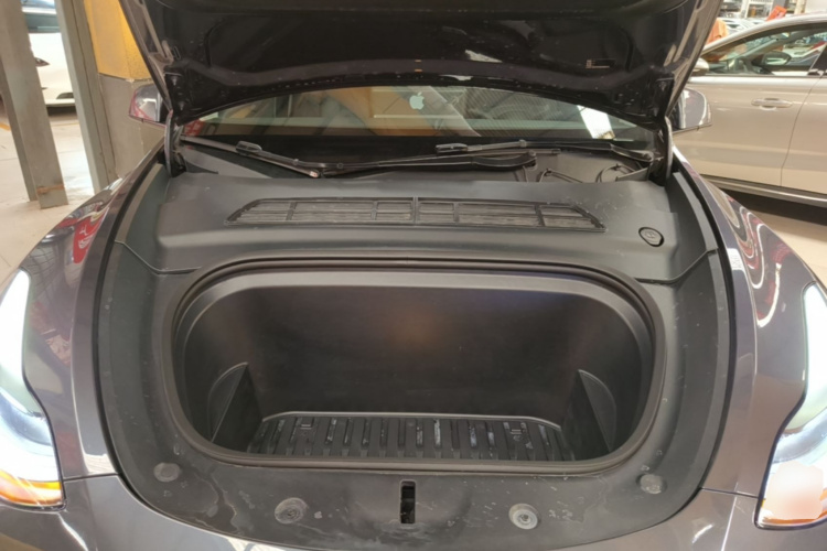 Tesla Model Y 2022 #20 Tesla Model Y 2022 car image #20