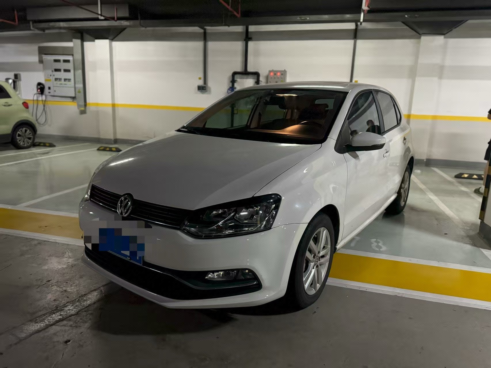 Volkswagen Polo 2019 car image 