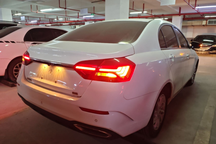 GEELY Emgrand 2021 #7 GEELY Emgrand 2021 car image #7