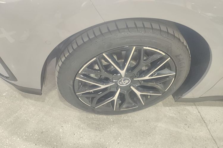 BYD Han 2025 car image #9