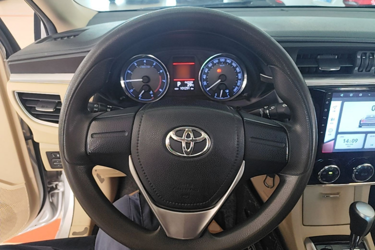Toyota Corolla 2015 car image #11