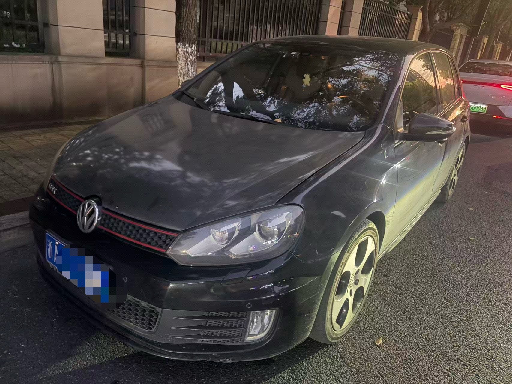 Volkswagen GolfGTI 2013 car image 