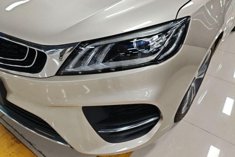 GEELY Binray 2019 car image #23