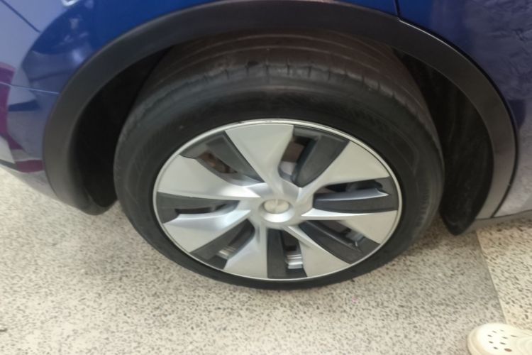 Tesla Model Y 2021 #5 Tesla Model Y 2021 immagine di auto #5