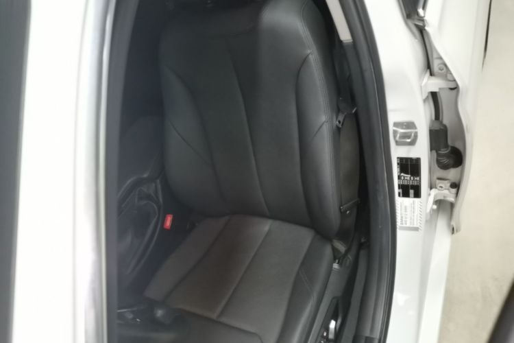BMW 3 Series 2017 #15 BMW 3 Series 2017 car image #15