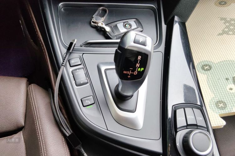BMW 3 Series 2018 #16 BMW 3 Series 2018 car image #16