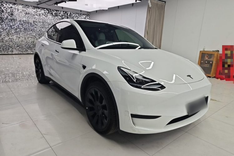Tesla Model Y 2024 #4 Tesla Model Y 2024 image de voiture #4