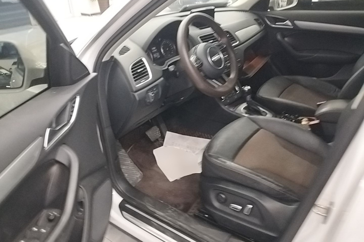 Audi Q3 2018 #16 Audi Q3 2018 car image #16