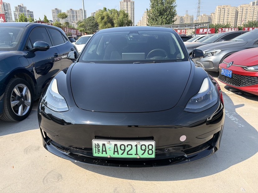 Tesla Model 3 2023 car image #2