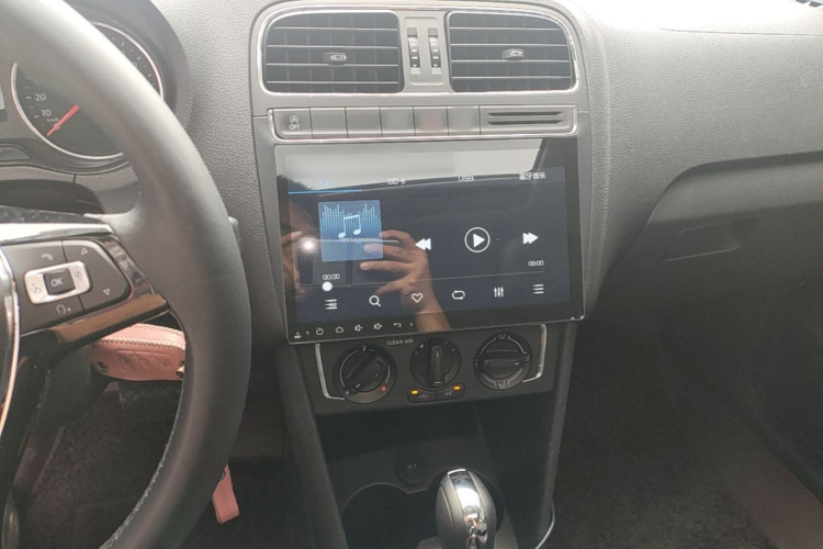 Volkswagen Polo 2019 #10 Volkswagen Polo 2019 car image #10