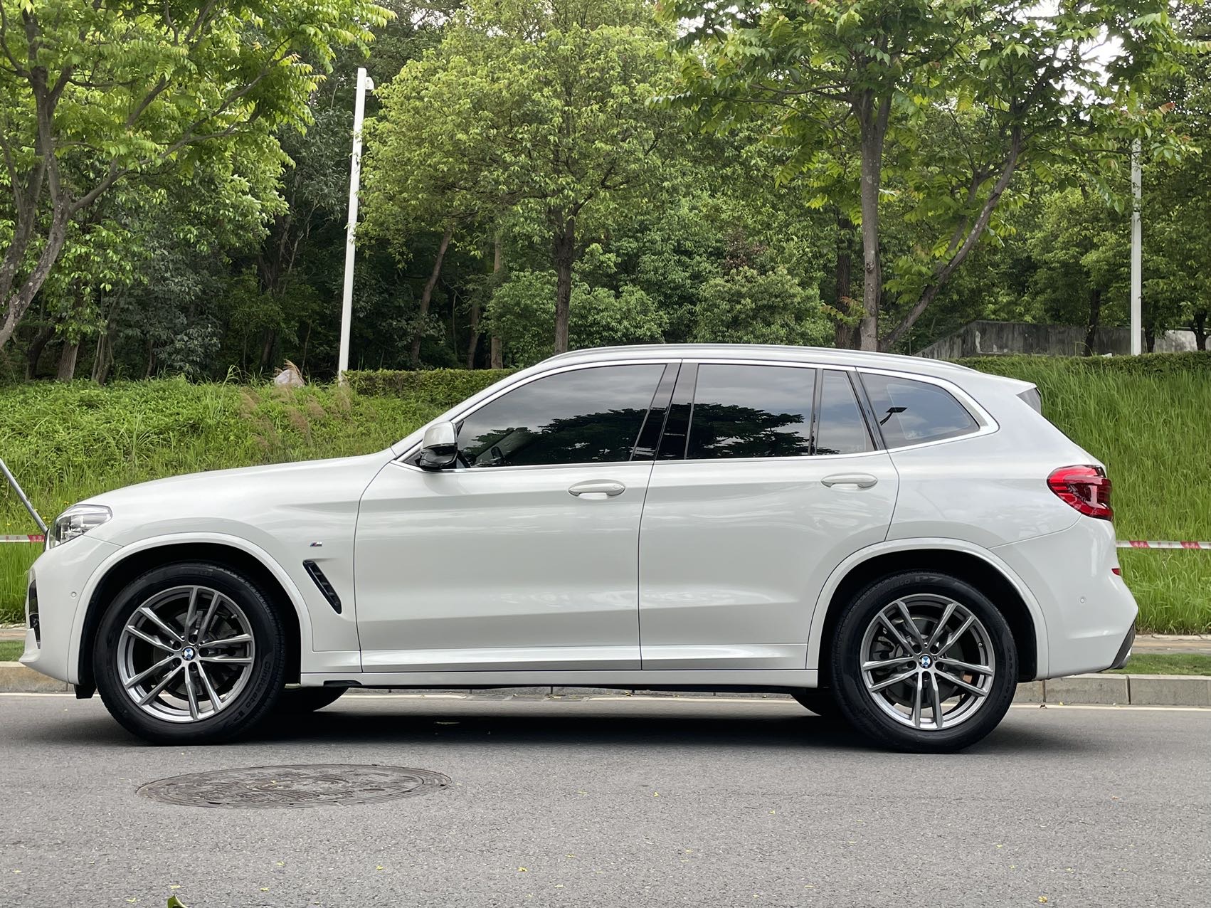BMW X3 2020 car image #13