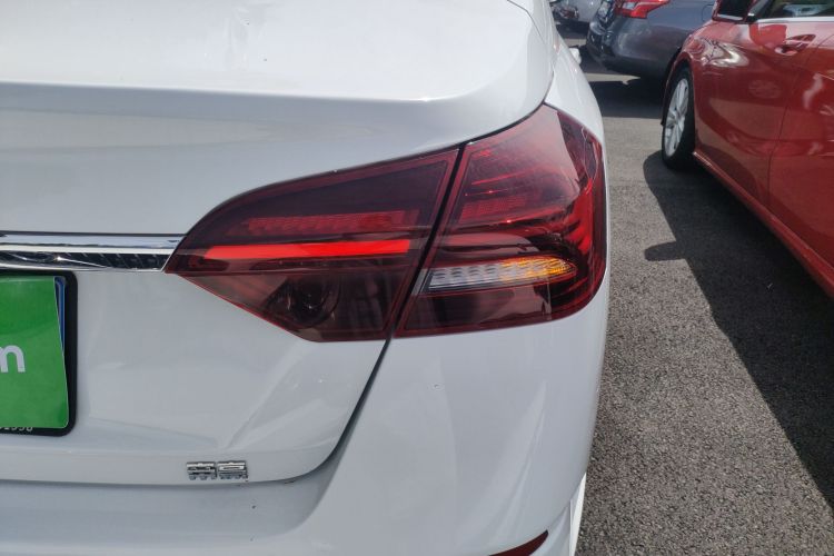 GEELY Emgrand 2022 car image #8