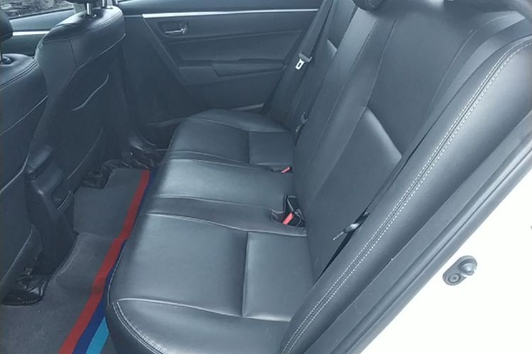 Toyota Corolla 2018 car image #13