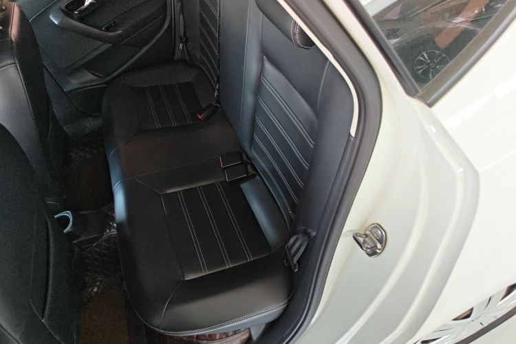 Volkswagen Polo 2018 imagem de carro #17