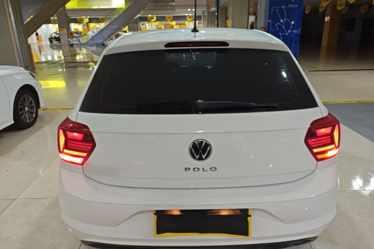 Volkswagen Polo 2022 car image #6