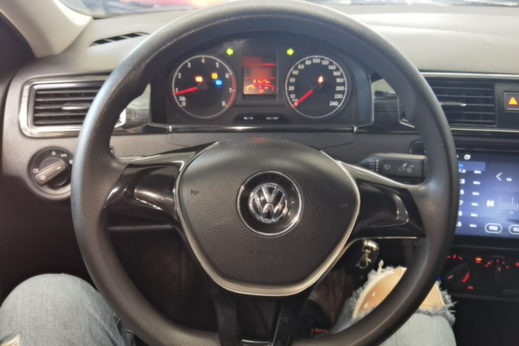 Volkswagen Santana 2018 #11 Volkswagen Santana 2018 car image #11