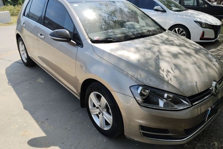 Volkswagen Golf 2017 car image #4