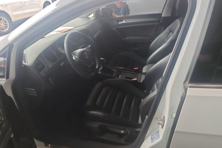Volkswagen Golf 2015 car image #16