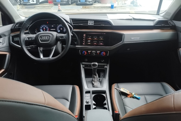 Audi Q3 2021 #10 Audi Q3 2021 car image #10