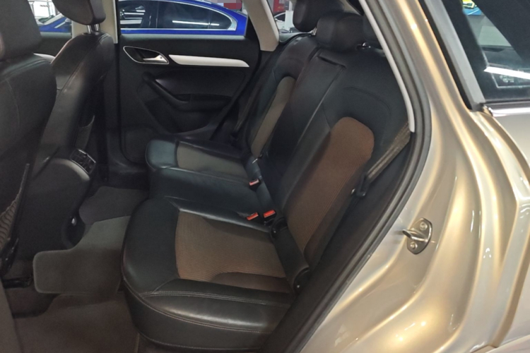 Audi Q3 2019 #13 Audi Q3 2019 car image #13
