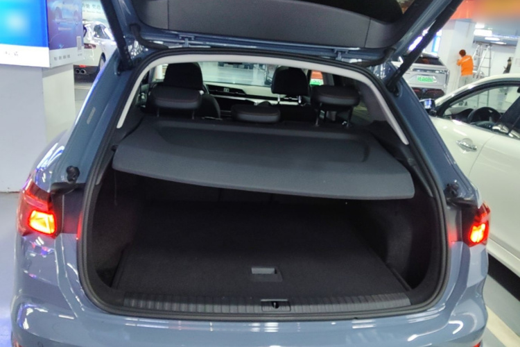 Audi Q3 2022 car image #19