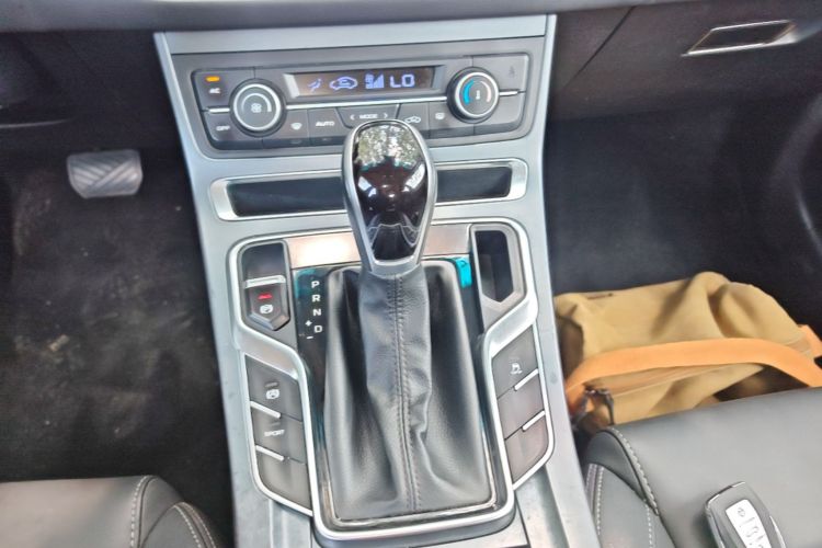 GEELY Emgrand 2020 car image #14