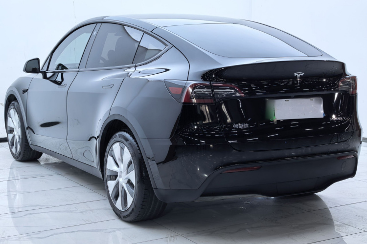 Tesla Model Y 2023 #7 Tesla Model Y 2023 car image #7