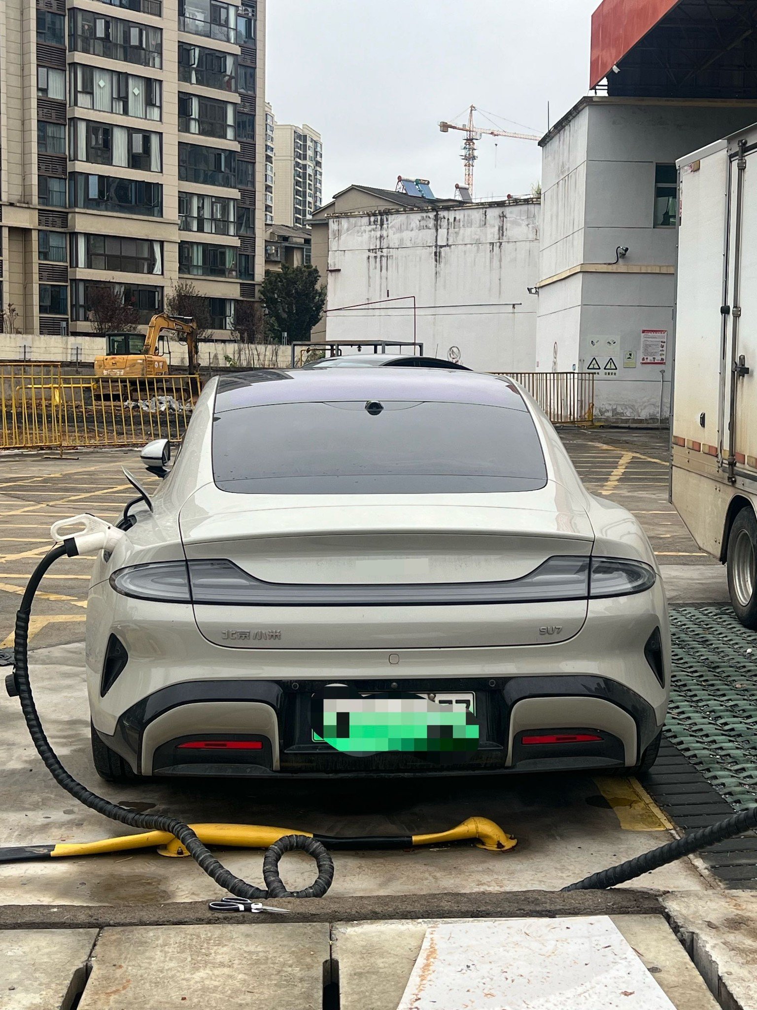 MI SU7 2024 car image #5