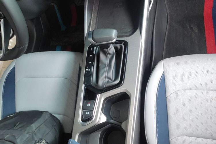 GEELY Emgrand 2022 #16 GEELY Emgrand 2022 car image #16