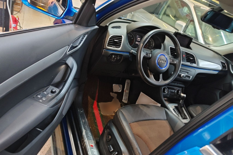 Audi Q3 2016 #16 Audi Q3 2016 car image #16