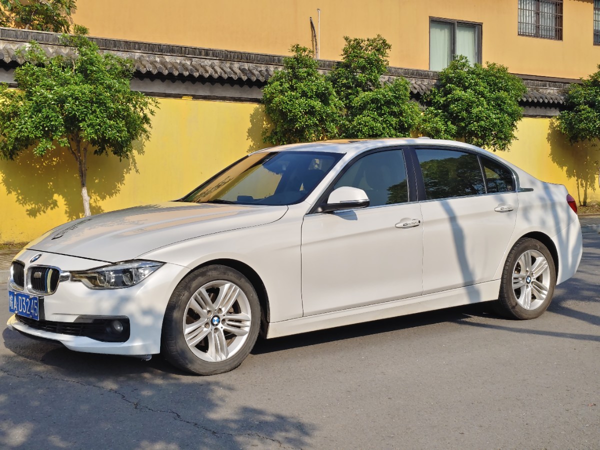 BMW 3 Series 2016 BMW 3 Series 2016 immagine di auto